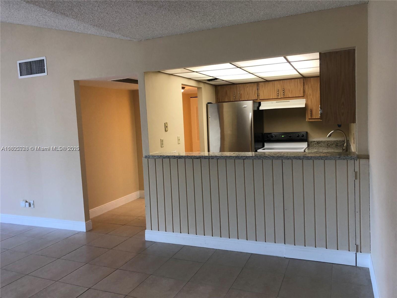 5995 Washington St #233, Hollywood, Florida image 2