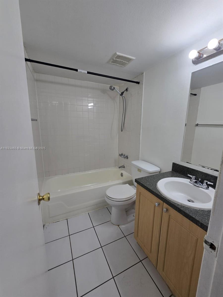 405 S Pine Island Rd #401D, Plantation, Florida image 3