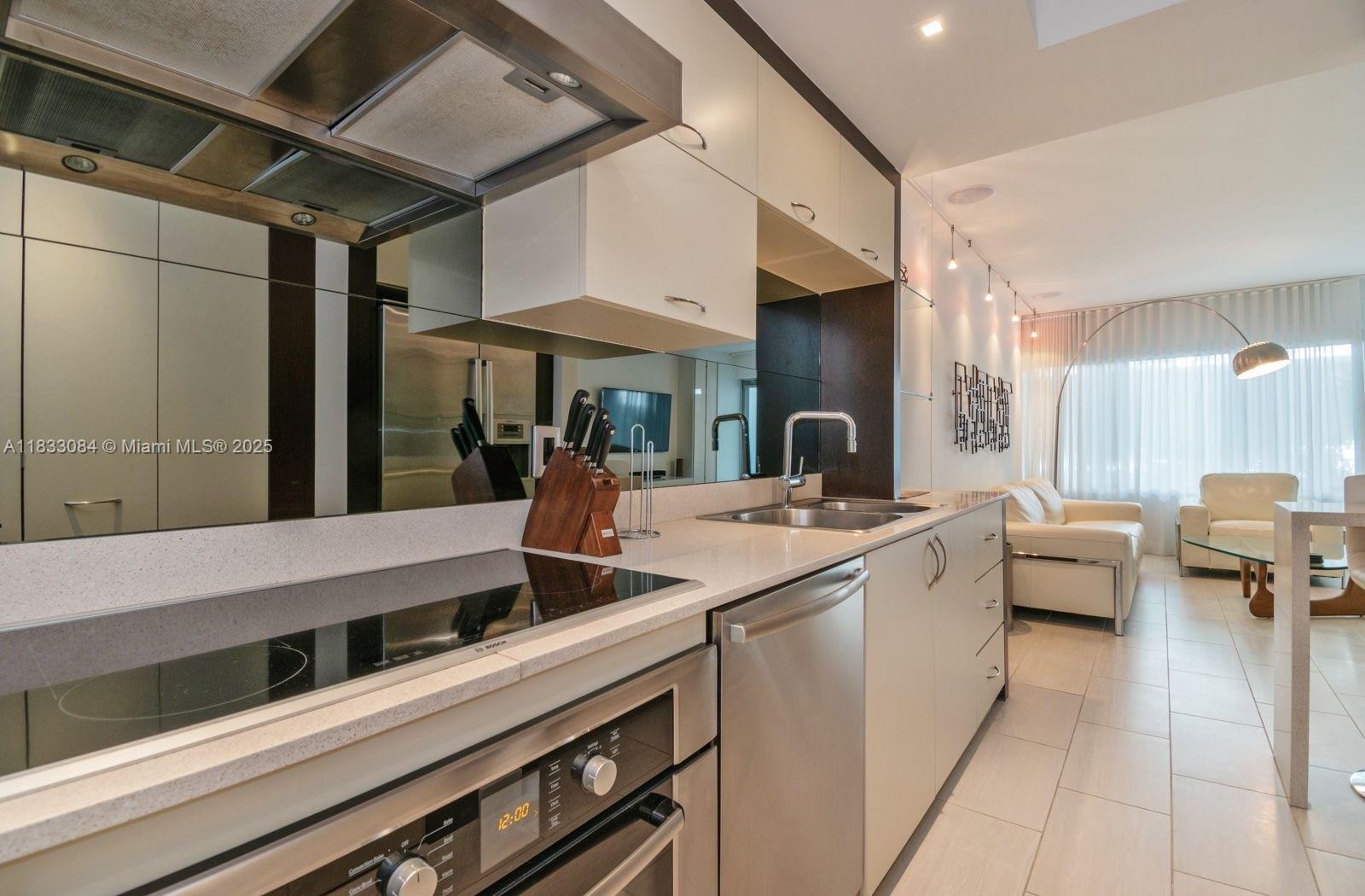 2130 Park Ave #TH3, Miami Beach, Florida image 15