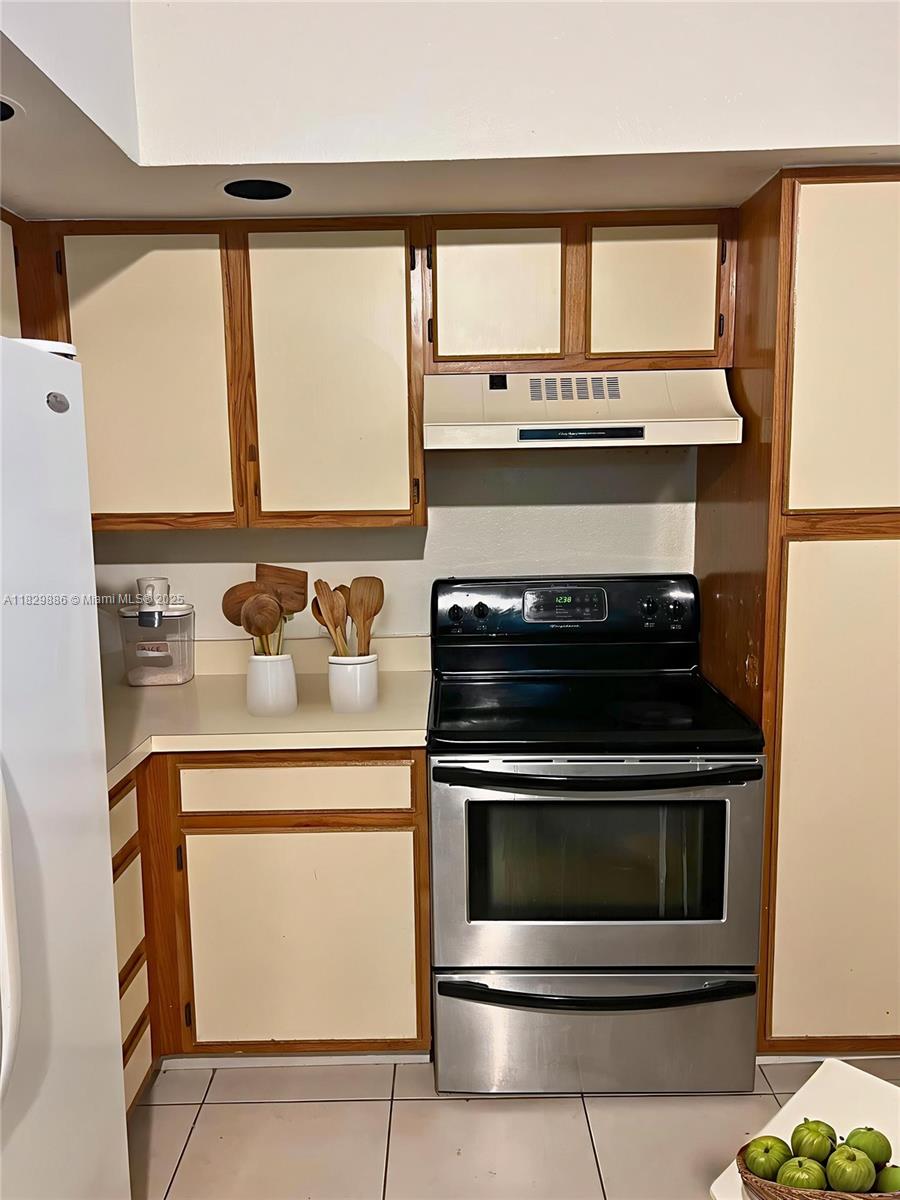3480 N Pinewalk Dr N #135, Margate, Florida image 3