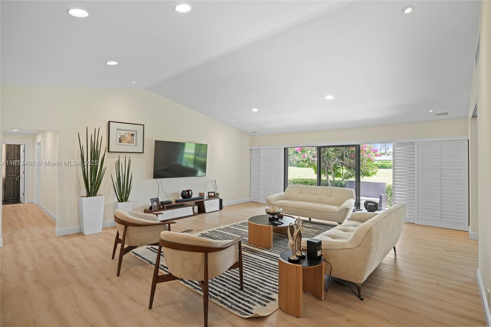 Property photo # 6