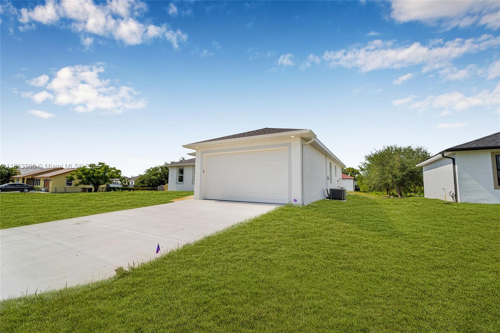 2506 5th St Sw, Lehigh Acres, Florida image 3