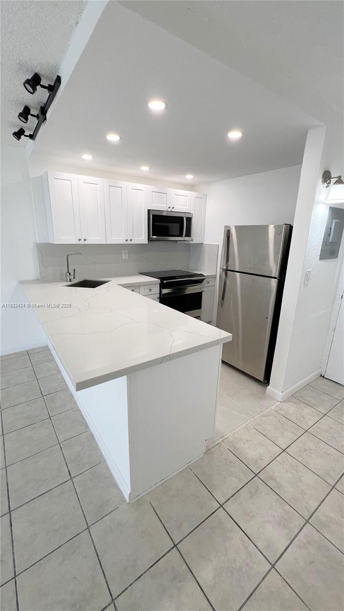 Property photo # 9