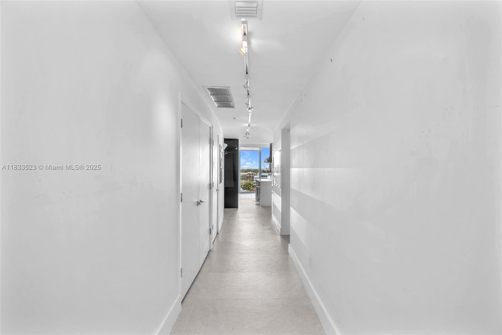 601 NE 36th St #1101, Miami, Florida image 18
