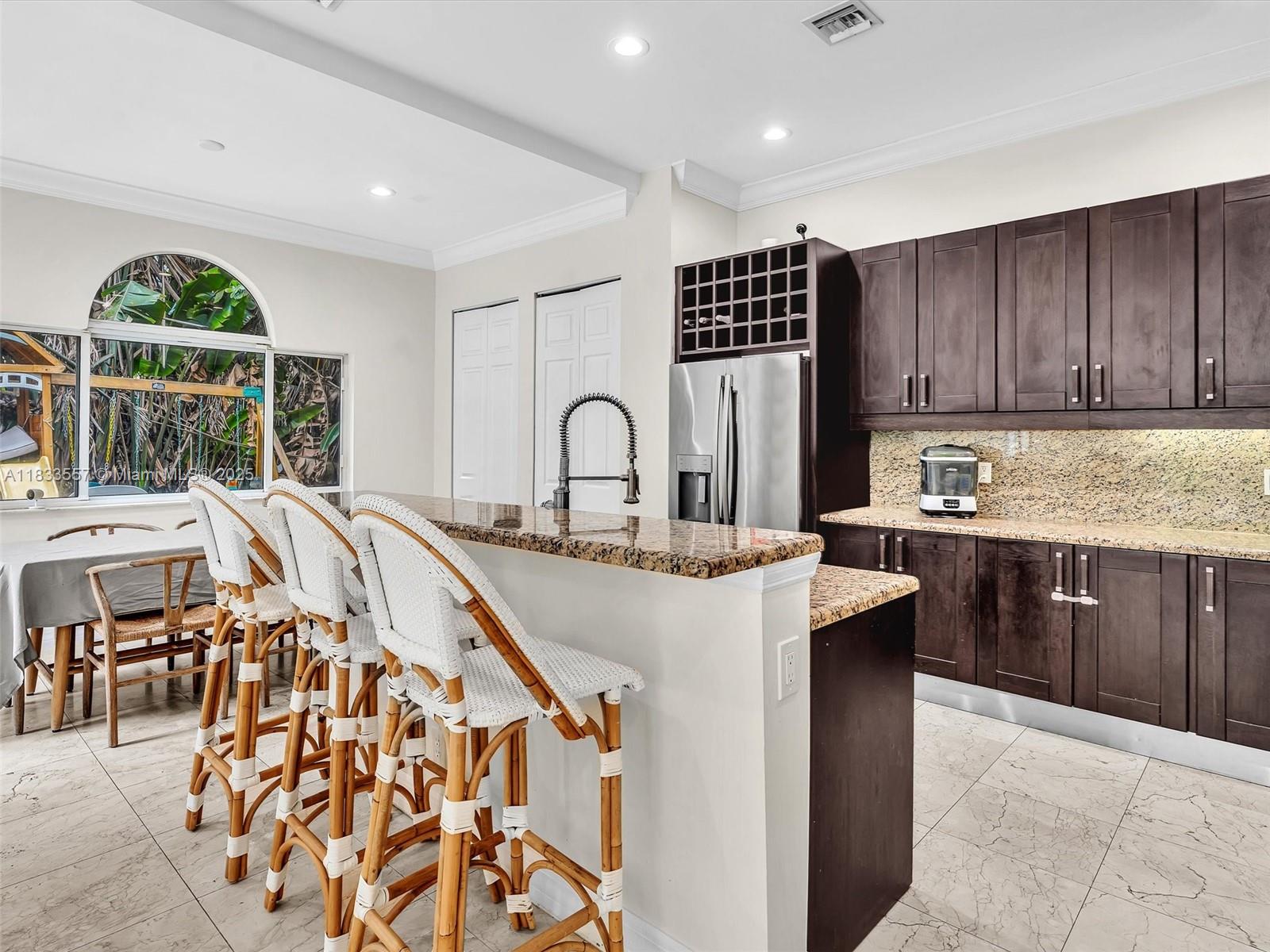 3555 Forest View Cir, Dania Beach, Florida image 34