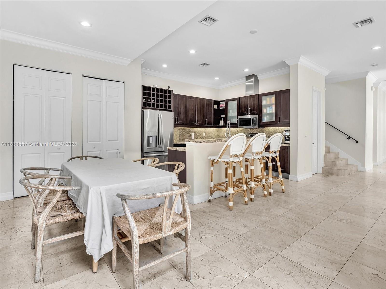 3555 Forest View Cir, Dania Beach, Florida image 45
