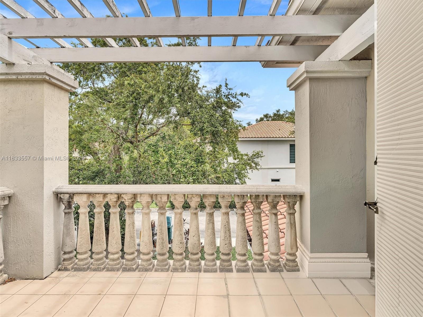 3555 Forest View Cir, Dania Beach, Florida image 49