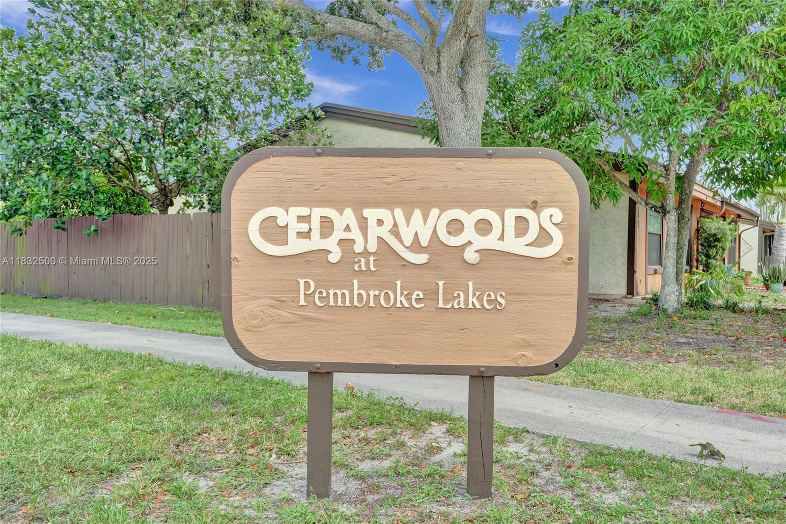 2251 Dogwood Ct, Pembroke Pines, Florida image 4