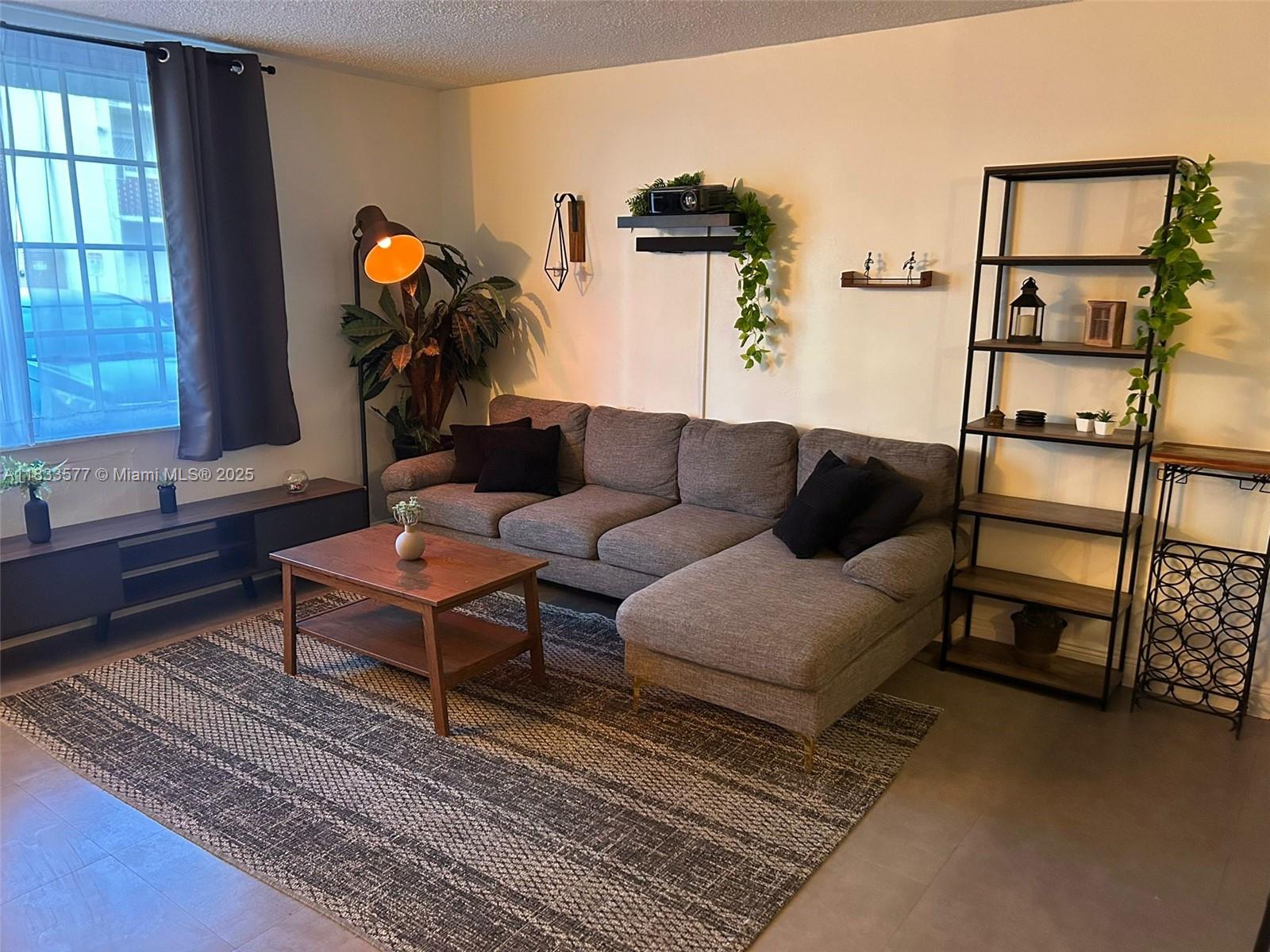 Property photo # 4