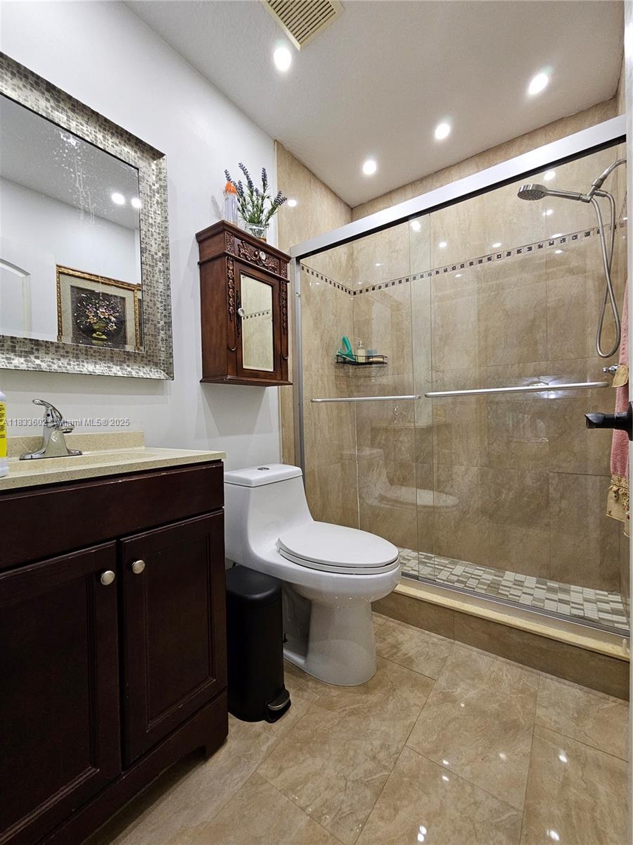 15126 NW 90th Ct, Miami Lakes, Florida image 12