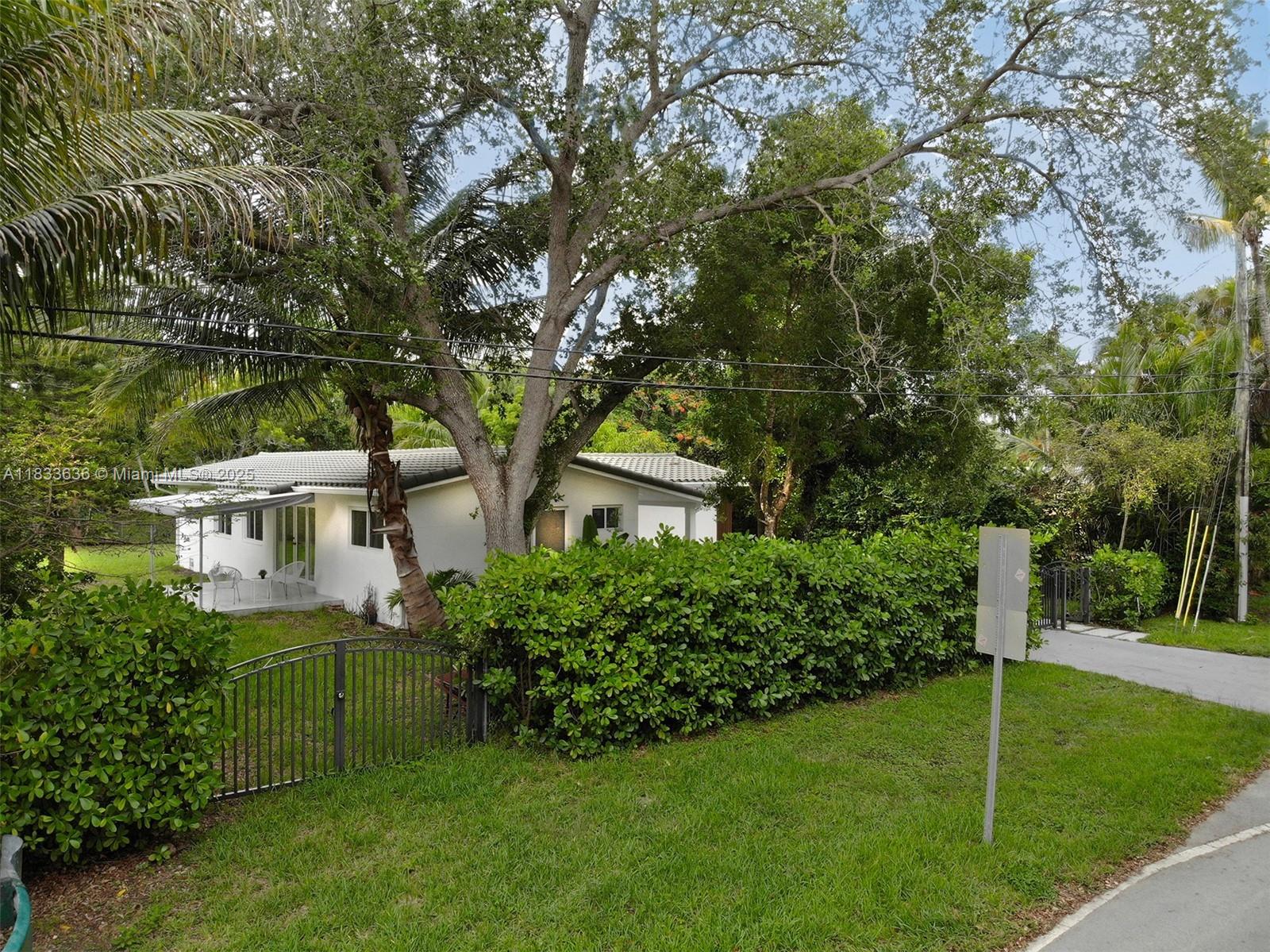 7650 SW 64th Ct, South Miami, Florida image 2