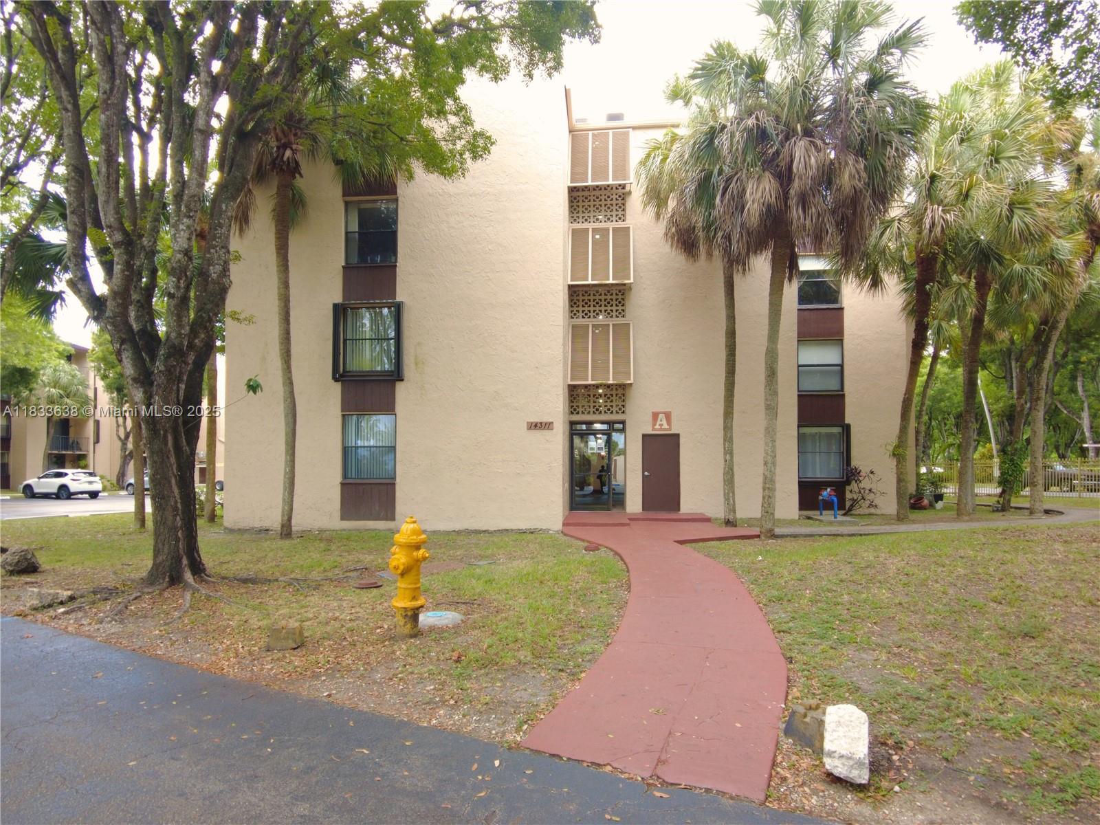 14311 N Kendall Dr #301A, Miami, Florida image 19
