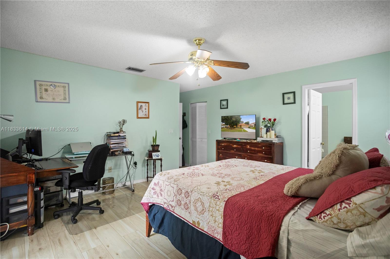 15824 Cotswold Ct, Davie, Florida image 11