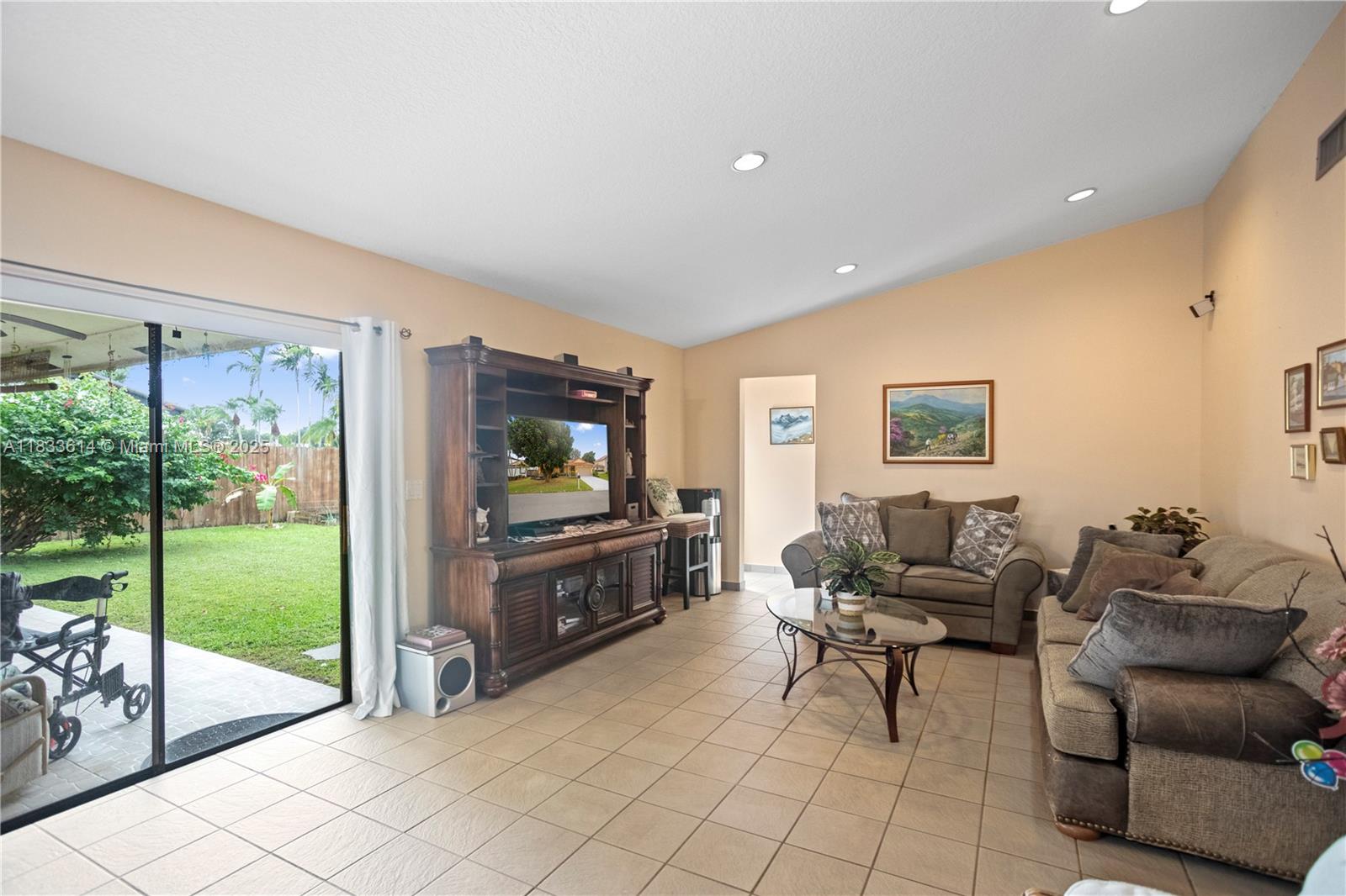 15824 Cotswold Ct, Davie, Florida image 19