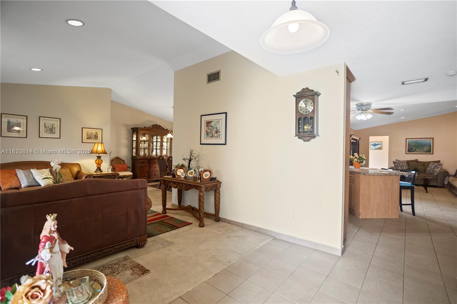 15824 Cotswold Ct, Davie, Florida image 4