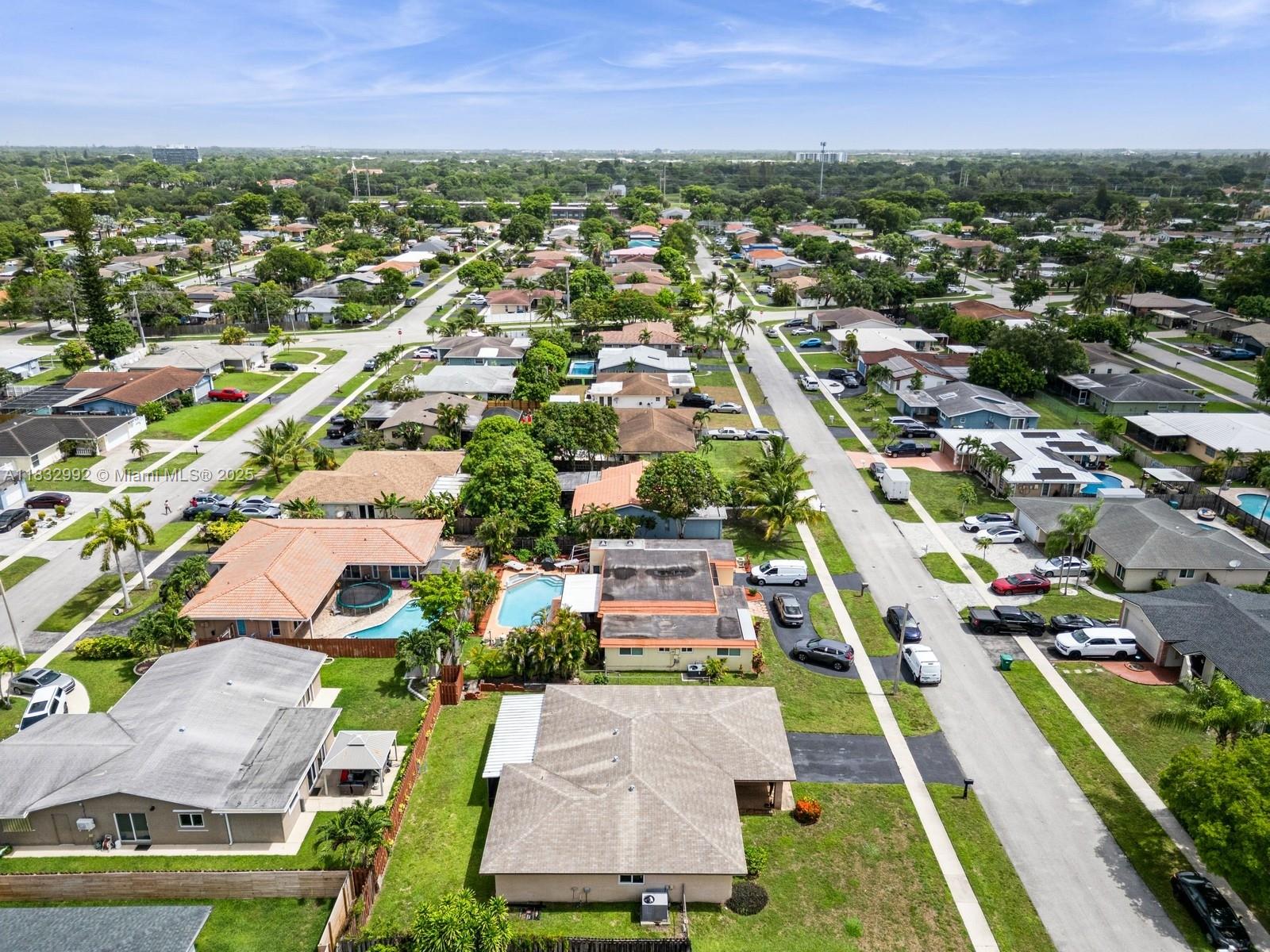 8107 NW 73rd Ter, Tamarac, Florida image 32