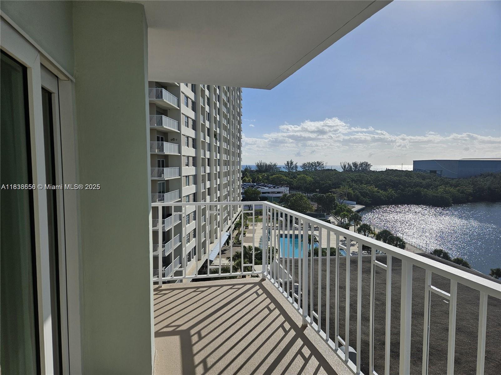 500 Bayview Dr #732, Sunny Isles Beach, Florida image 12