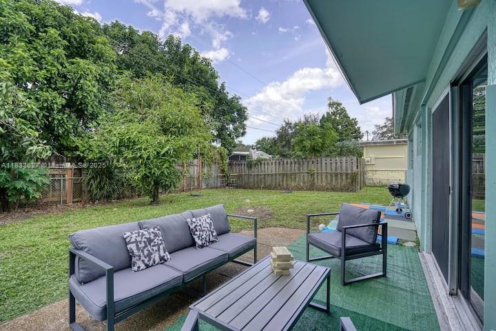 6443 Perry St, Hollywood, Florida image 20