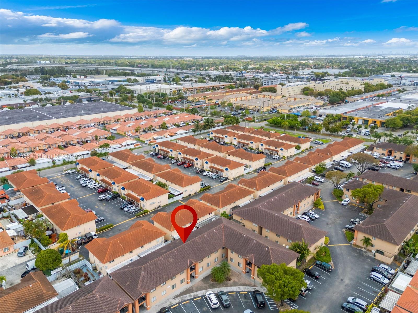 Residential, Hialeah, Florida image 17