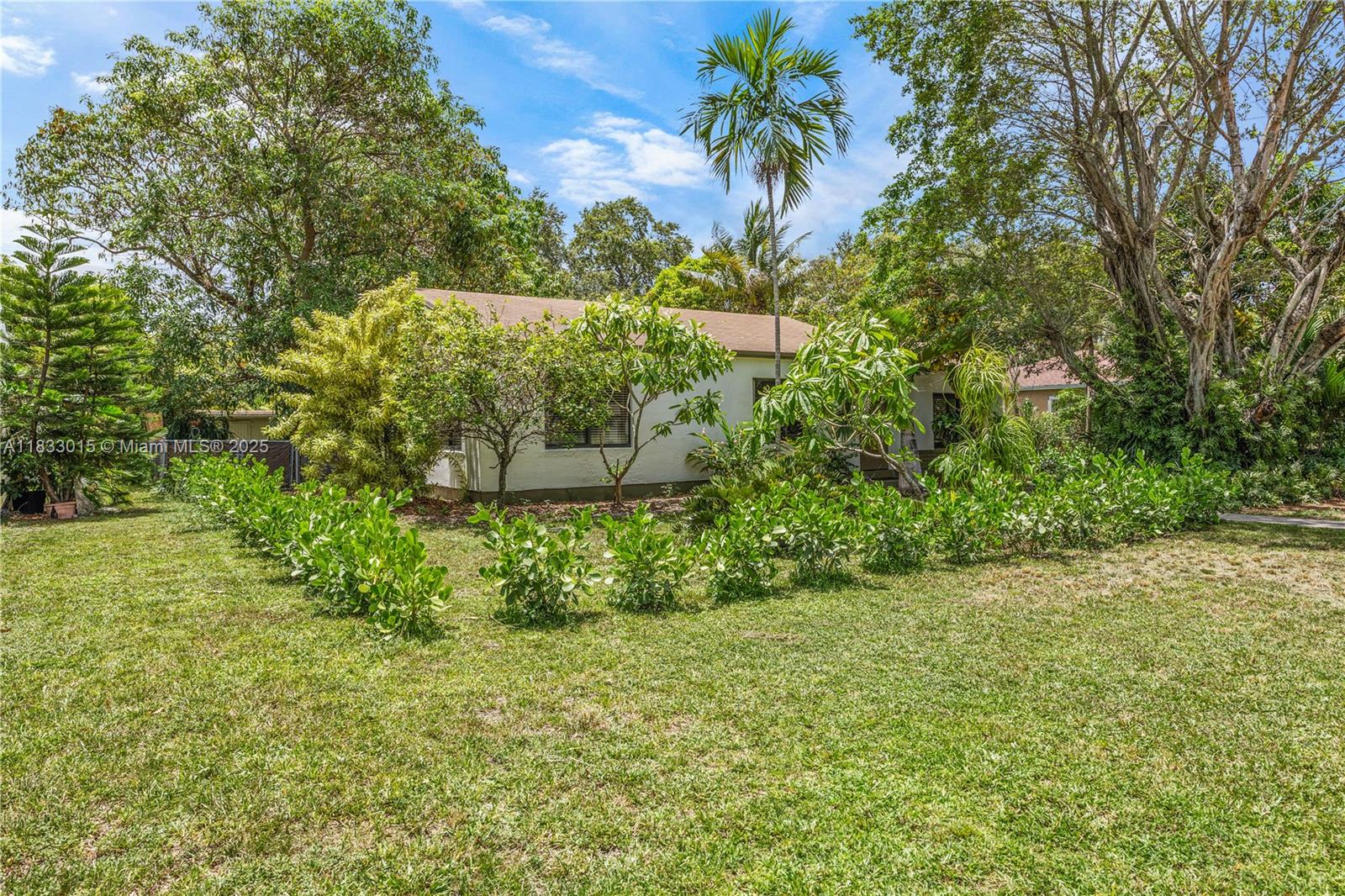1464 NE 133RD RD, NORTH MIAMI, FL 33161  Photo 2
