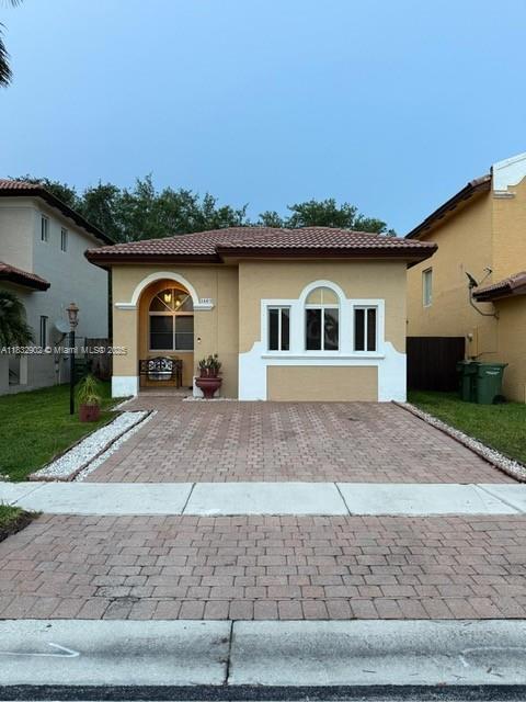 Welcome to this beautifully maintained single-family home offering 3 spacious bedrooms and 2 full bathrooms. Nestled in a quiet and friendly neighborhood, this home combines comfort, convenience, and charm.

No HOA approval Needed. Ready to move in.