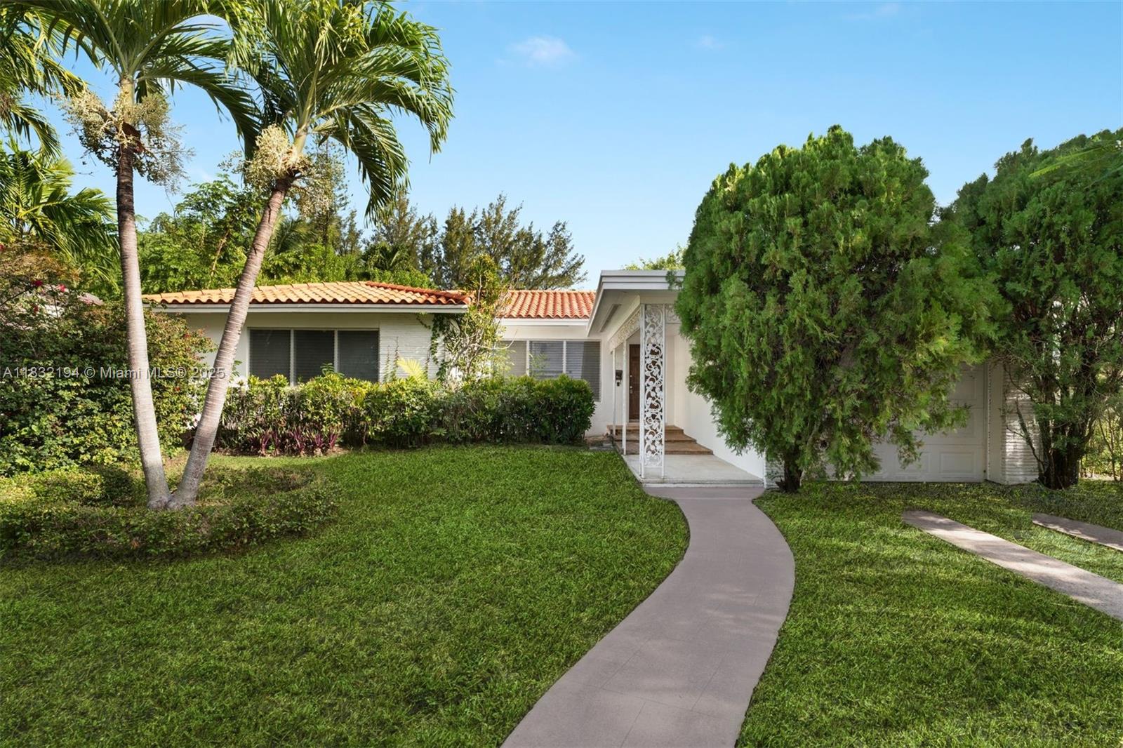 330 Shore Dr, Miami Beach, Florida 33141