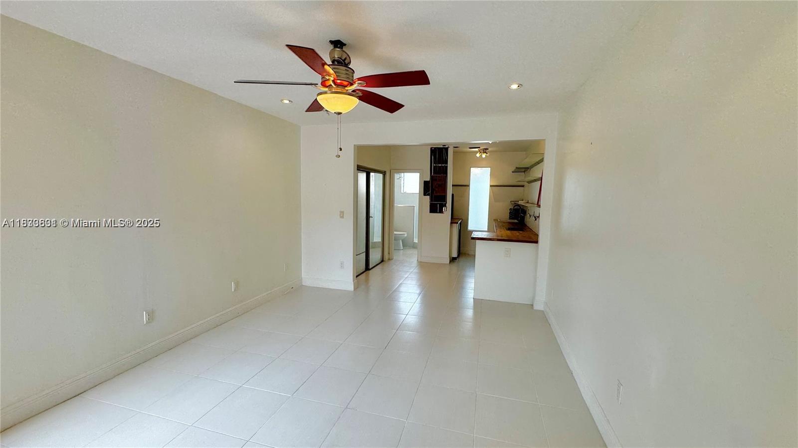 1050 PENNSYLVANIA #24, MIAMI BEACH, FL 33139  Photo 9