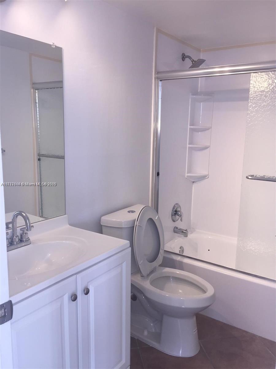 2025 NE 164th St #516, North Miami Beach, Florida image 5