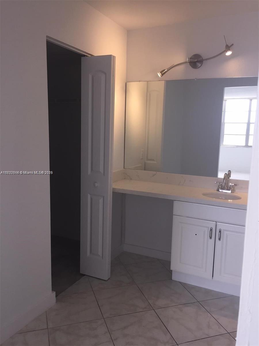 2025 NE 164th St #516, North Miami Beach, Florida image 7
