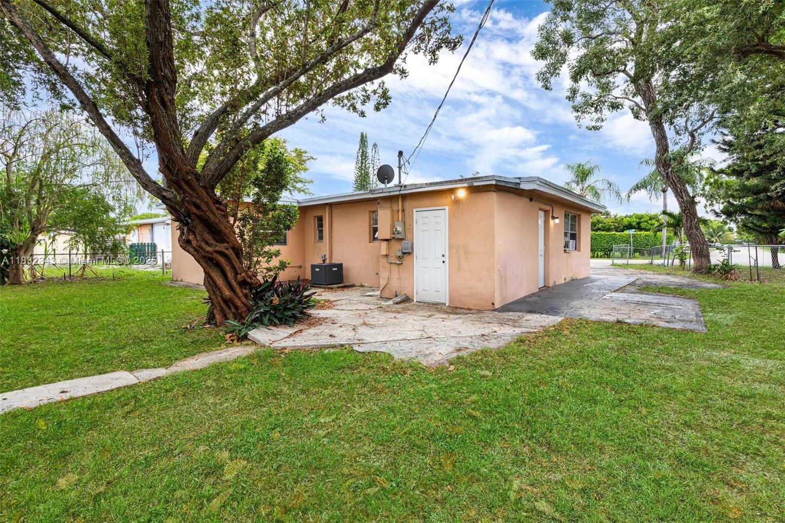407 S 61st Ave, Hollywood, Florida image 28