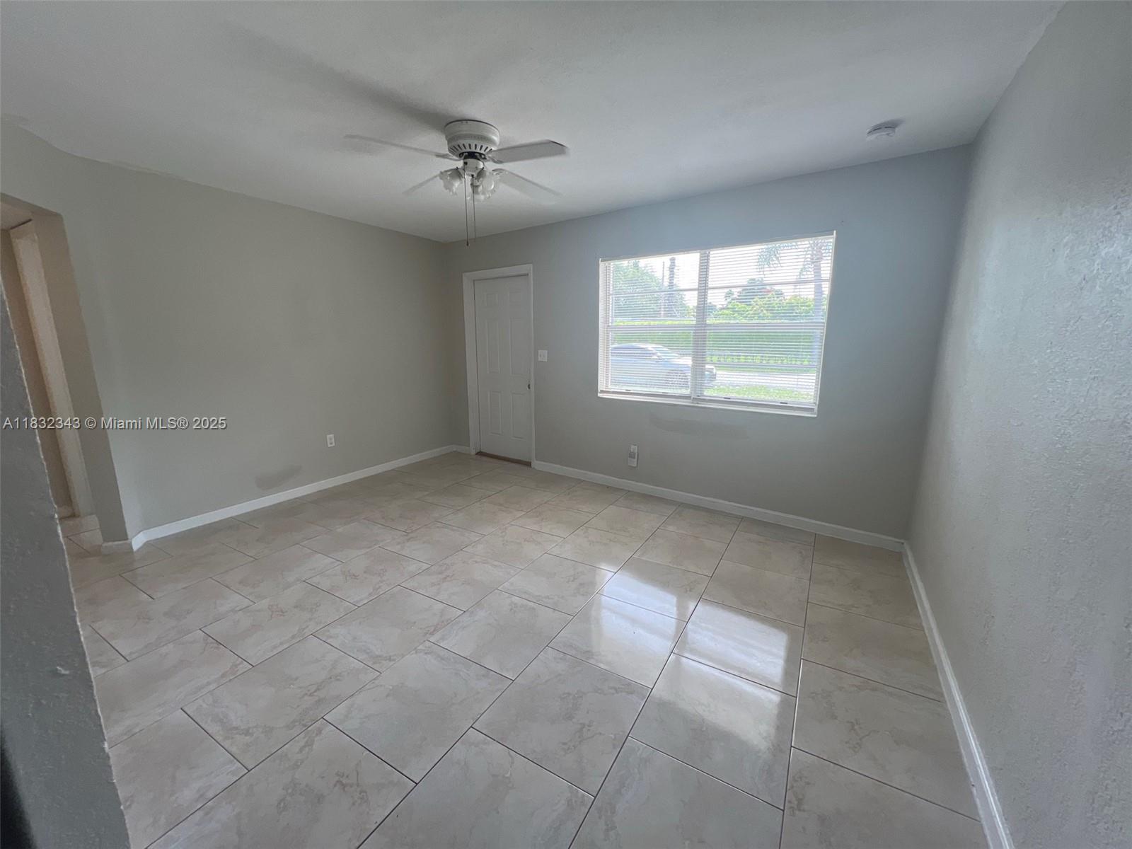 407 S 61ST AVE, HOLLYWOOD, FL 33023  Photo 4