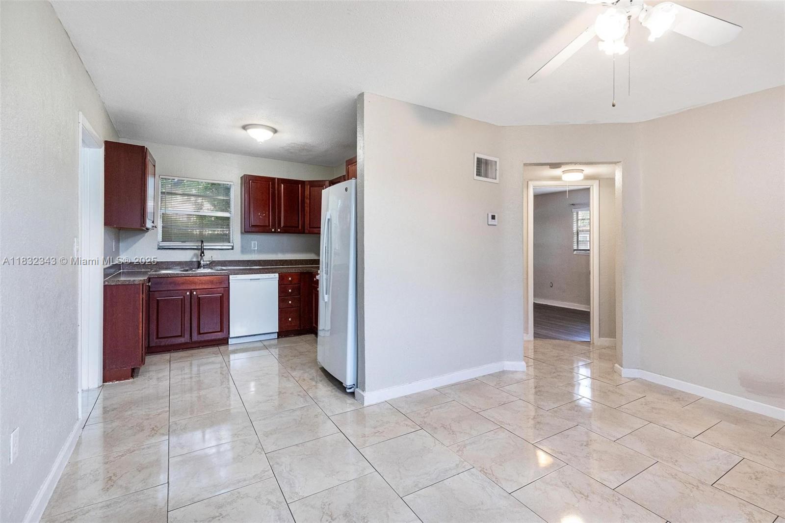 407 S 61ST AVE, HOLLYWOOD, FL 33023  Photo 6