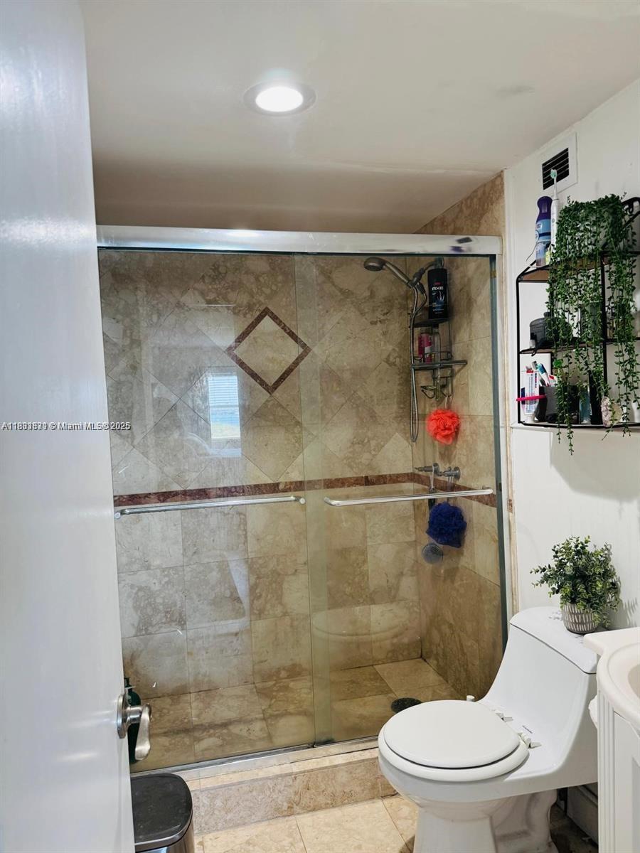 Residential, Sunny Isles Beach, Florida image 5