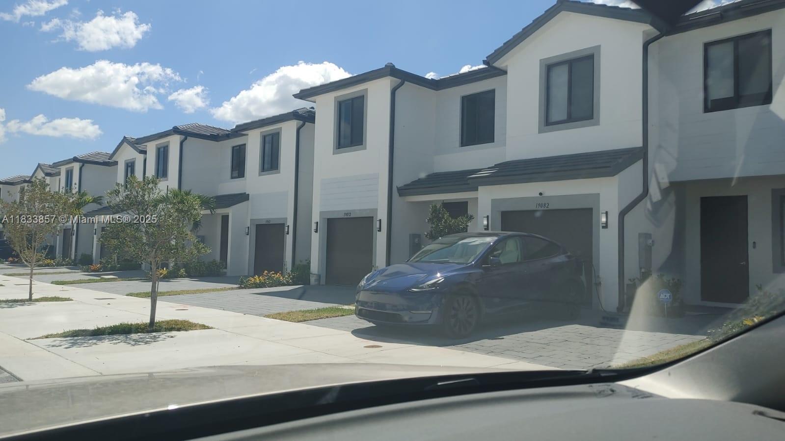 Property photo # 0