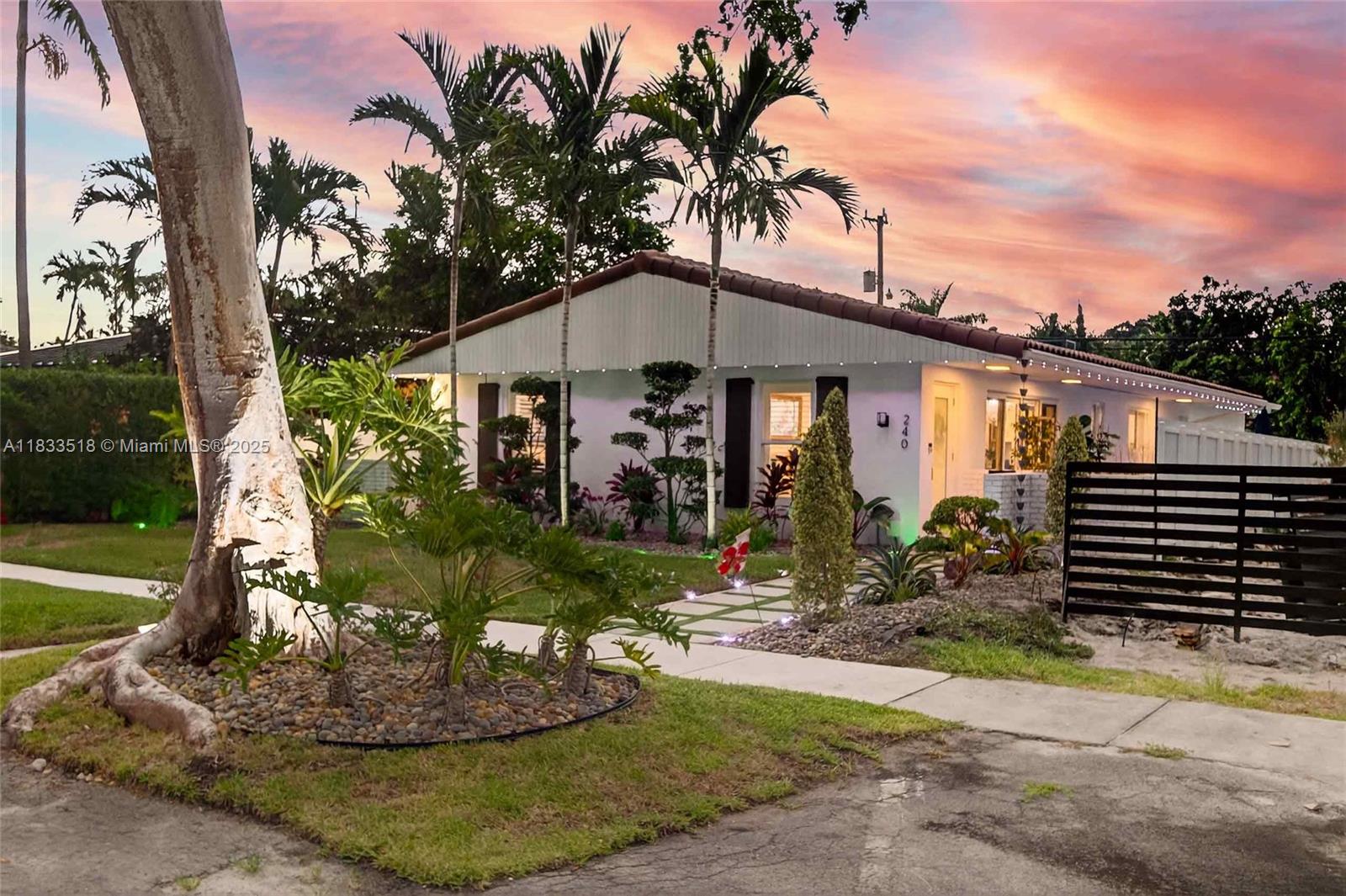 1148 NW 106th Ter #104, Pembroke Pines, Florida image 2