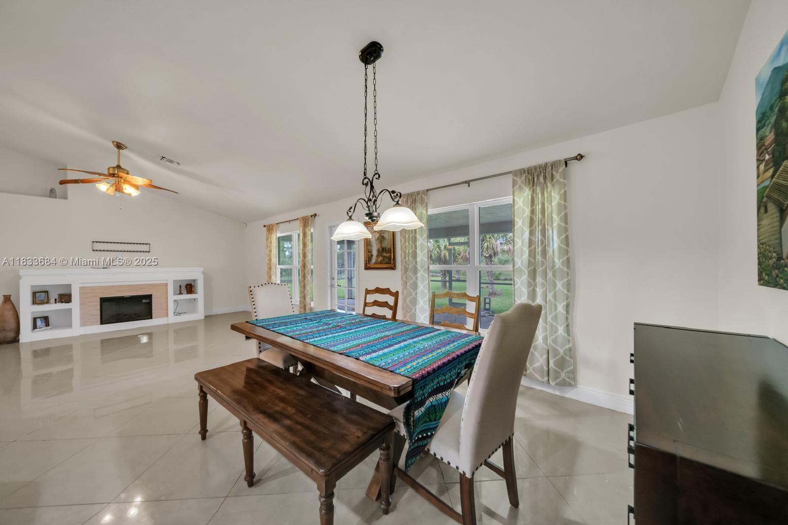533 Willowbrook Dr, Lehigh Acres, Florida image 11