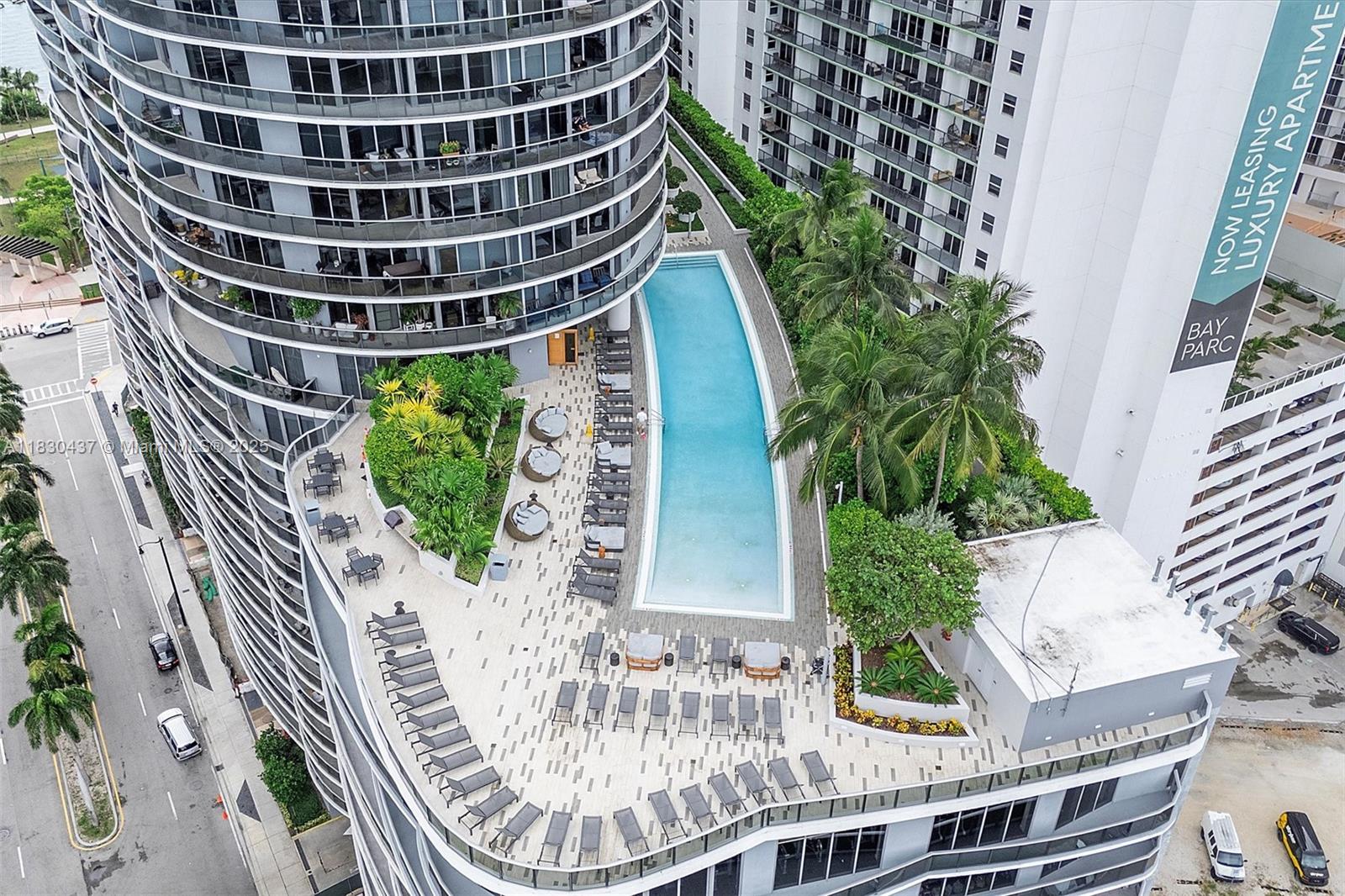 Apartamento à Venda em Miami, FL