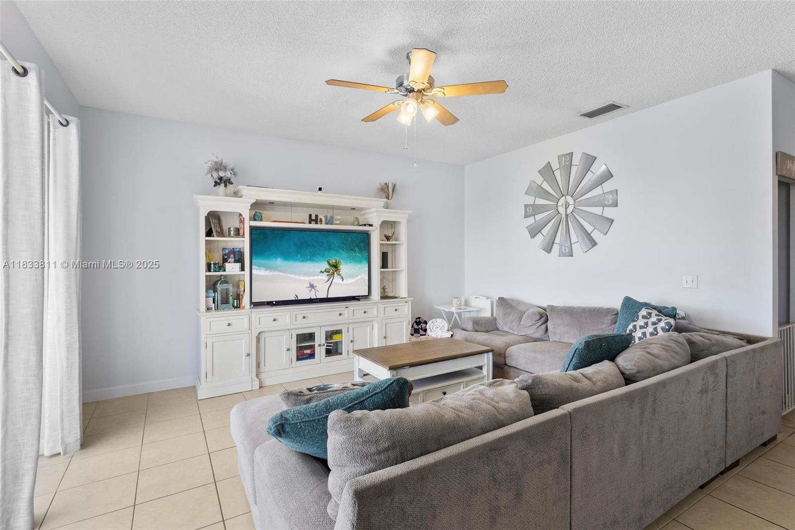 Residential, Miramar, Florida image 13