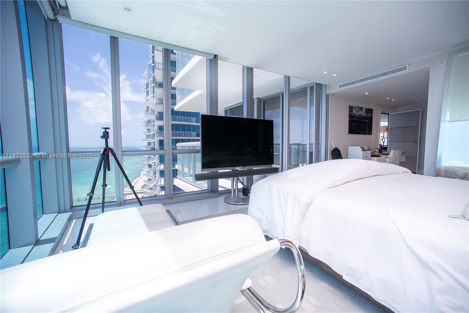 17121 COLLINS AVE #3701, SUNNY ISLES BEACH, FL 33160  Photo 9