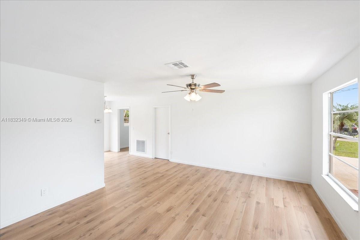 711 NW Riverside Dr, Port St. Lucie, Florida image 20