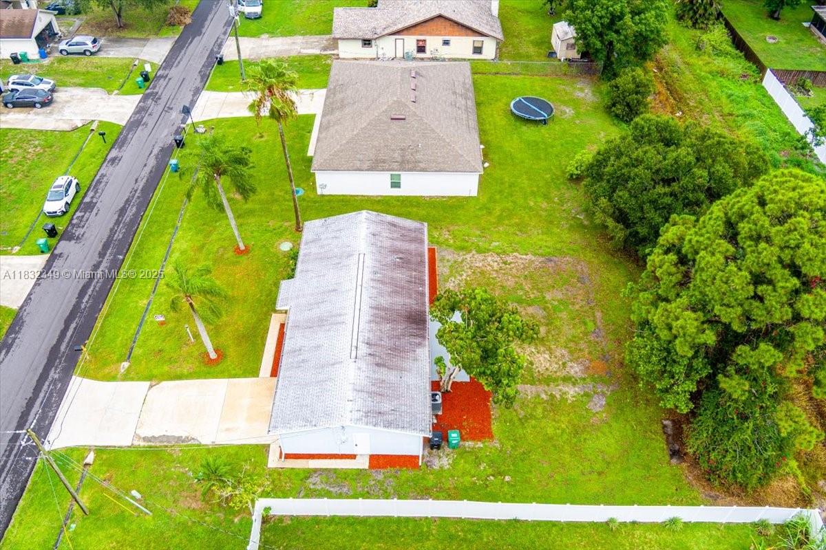 711 NW Riverside Dr, Port St. Lucie, Florida image 36