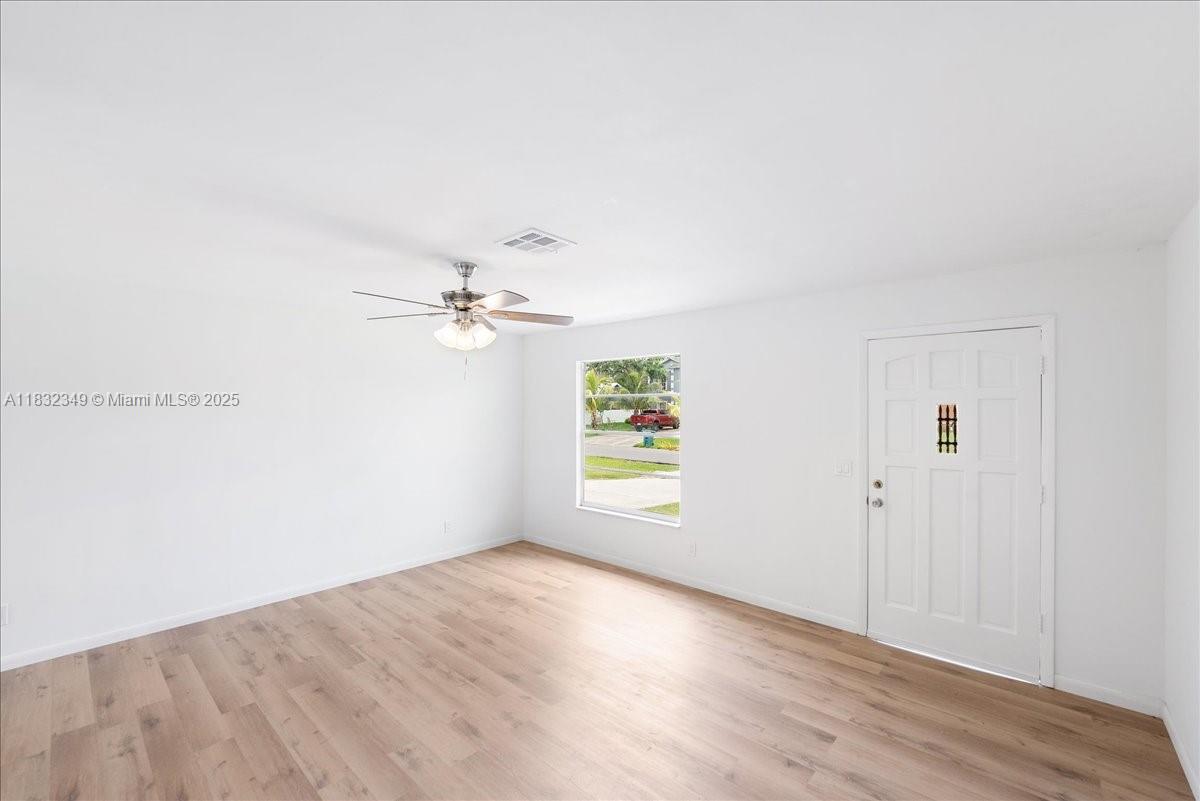 711 NW Riverside Dr, Port St. Lucie, Florida image 9