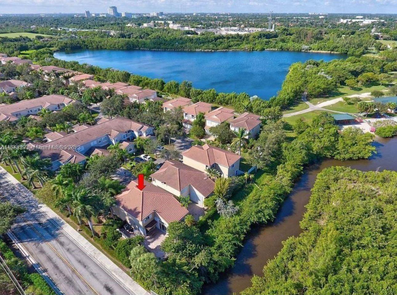 1125 Butternut Ln, Hollywood, Florida image 2