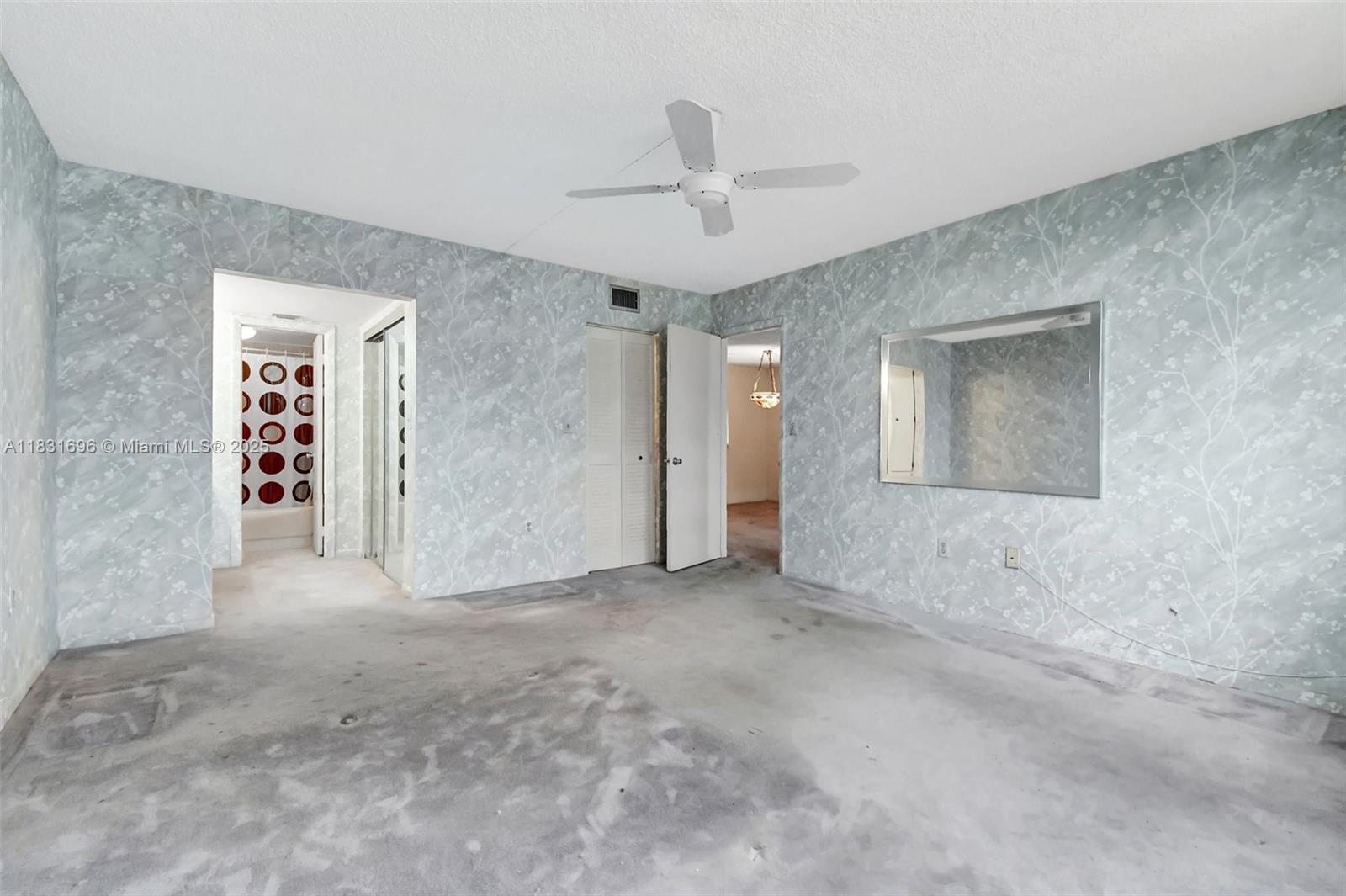 1001 Colony Point Cir #220, Pembroke Pines, Florida image 25