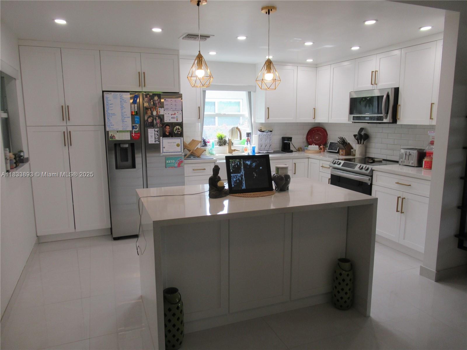6910 SW 26th Ct, Miramar, Florida image 13