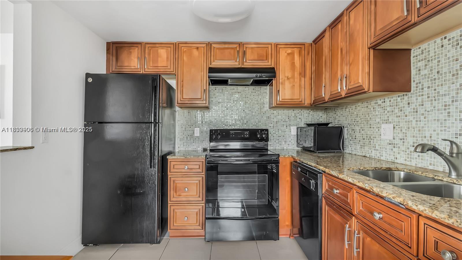 Property photo # 6