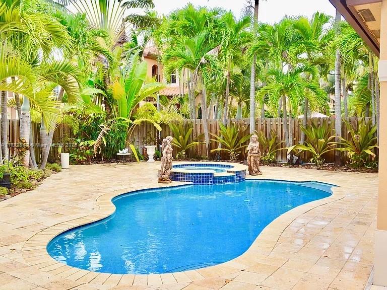 15601 SW 31st Ln, Miami, Florida image 9