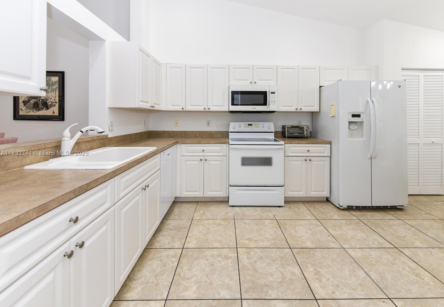 5570 Royal Lake Cir, Boynton Beach, Florida image 13