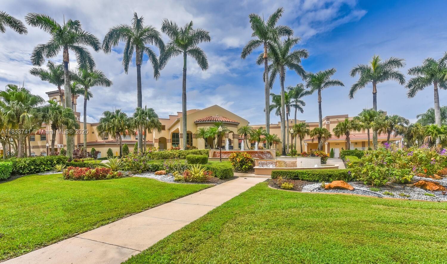 5570 Royal Lake Cir, Boynton Beach, Florida image 35