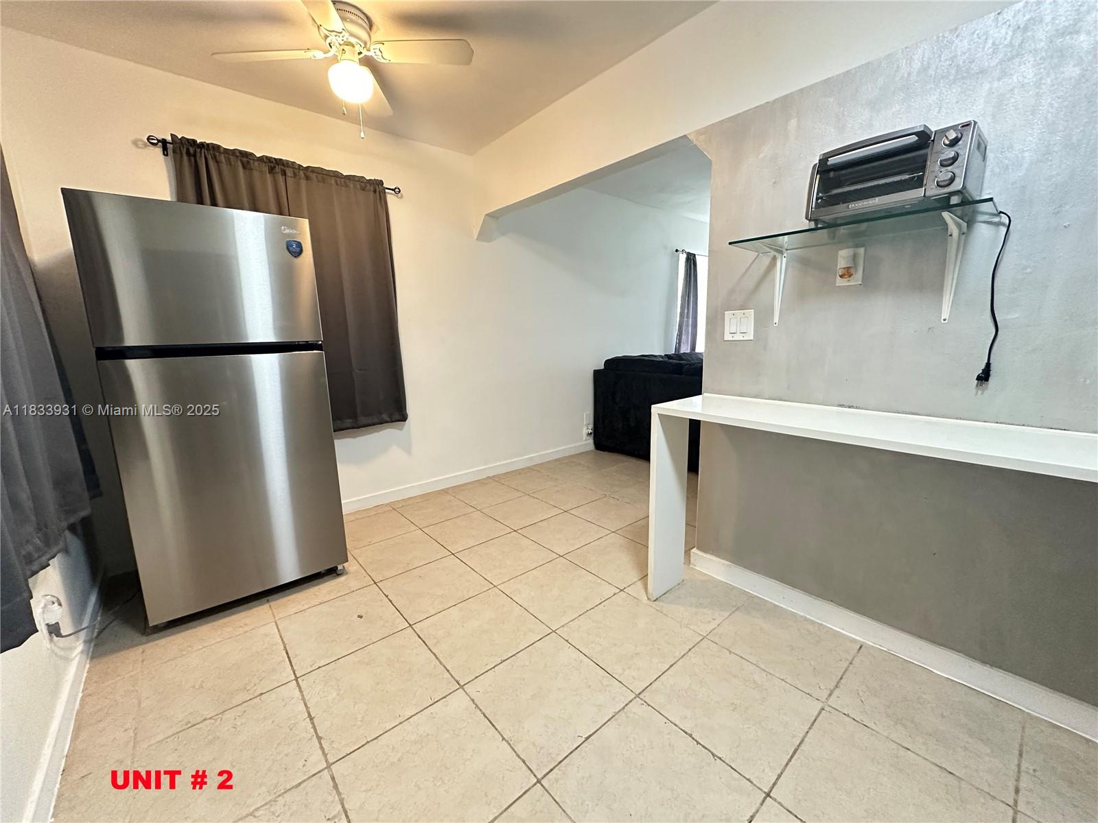 809 NE 2nd St, Hallandale Beach, Florida image 17